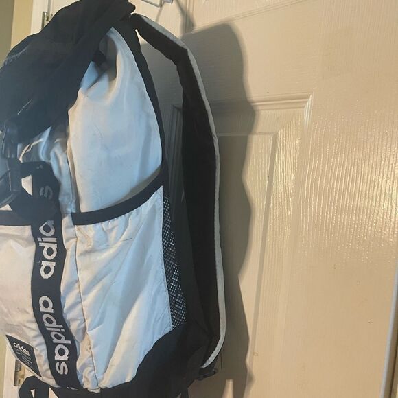 Adidas Black and White Sporty large fabric Backpack with padded back & straps - Picture 3 of 12